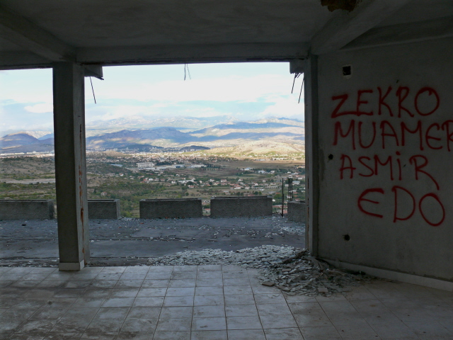 Aby bylo jasno, že jsme na Balkánu...